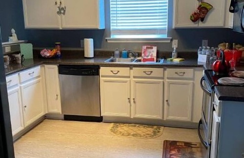 Church Street House | Discover Precious Paradise: Family-Friendly Retreat Near Airport
