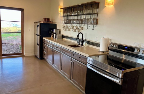 San Luis Obispo House | Unmatched Views and Top-Rated Amenities in SLO