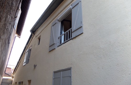 Troyes Apartment | Relaxing Retreat at Preiz'age de bien-être with Spa & Lake View