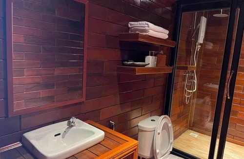Kampot Hotel | Welcoming Prek Kdat Resort: Family-Friendly Getaway