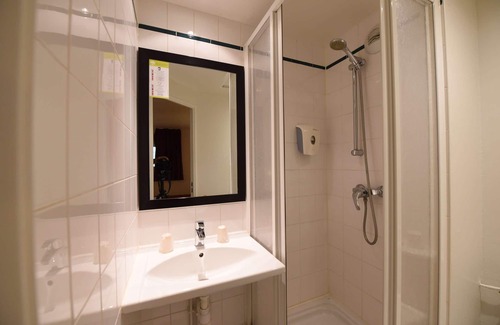 Rosny-sous-Bois Hotel | Budget-Friendly Stay at Première Classe Paris Est - Rosny