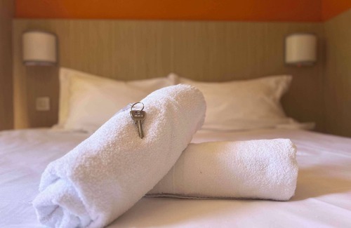 Labege Hotel | Comfortable Stay at Première Classe Toulouse Sud - Labège