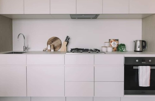 West Melbourne Apartment | Experience Docklands Harbourview with Parking near Marvel Stadium