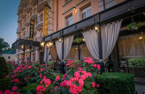 Sukhinovka Hotel | Premier Hotel Palazzo: Pet-Friendly and Highly Rated Stay