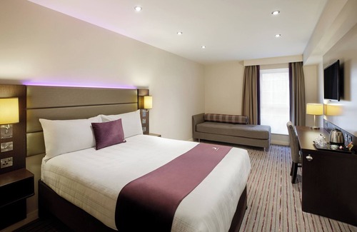 Willesborough Hotel | Premier Inn Ashford Central
