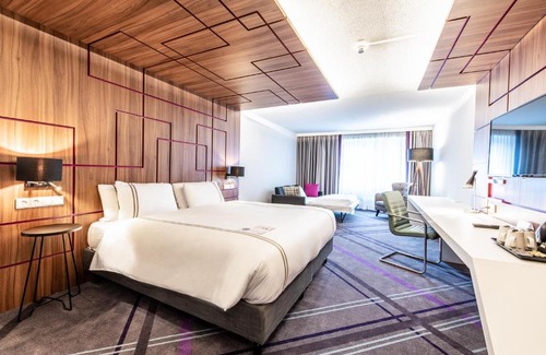 Braunschweig City Center Hotel | Modern Premier Inn Braunschweig City Centre with Family Amenities