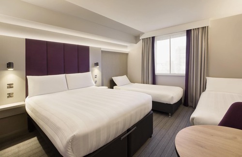 Cambridge Hotel | Premier Inn Cambridge - A14 J32