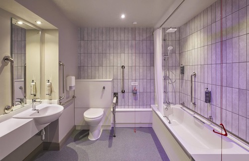Cambridge Hotel | Premier Inn Cambridge - A14 J32