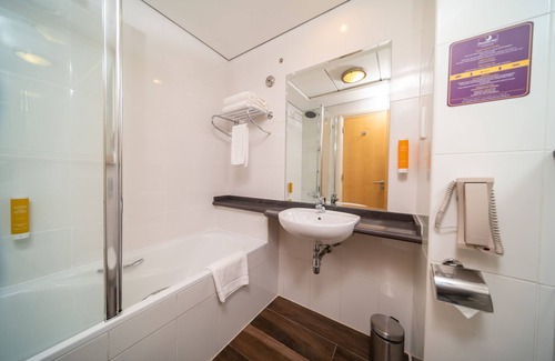 Dubai Hotel | Discover Premier Inn Dubai Silicon Oasis: Family-Friendly Comfort