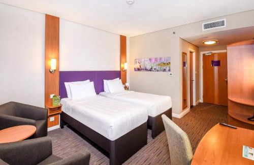 Dubai Hotel | Top-Rated Premier Inn Dubai Silicon Oasis with Pool & Dining