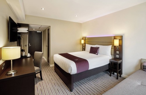 Hitchin Hotel | Premier Inn Hitchin Town Centre
