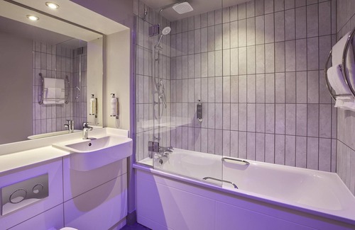 Kendal Hotel | Premier Inn Kendal Central