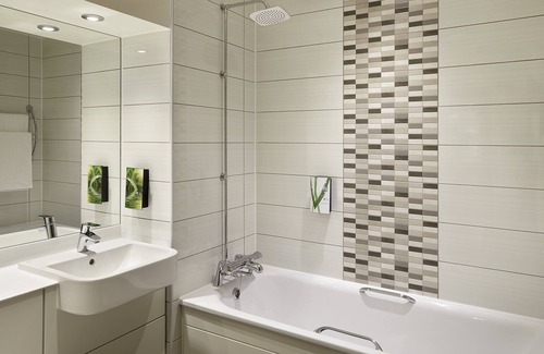 Plymouth Hotel | Premier Inn Plymouth - Sutton Harbour