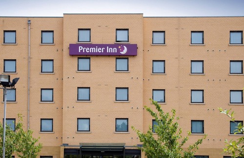 Stevenage Hotel | Premier Inn Stevenage Central