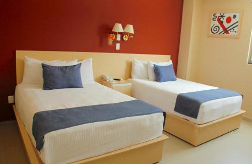 Tuxtla Gutierrez Hotel | Experience Premier Inn Tuxtla: Family-Friendly with Pool