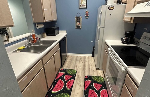 Gainesville Condo | Ideal Location Near UF/Shands with Pool & Family Amenities