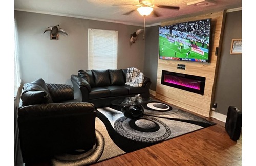 Hornbeak Cabin | Premier Lodging at Reelfoot Lake with Family-Friendly Amenities