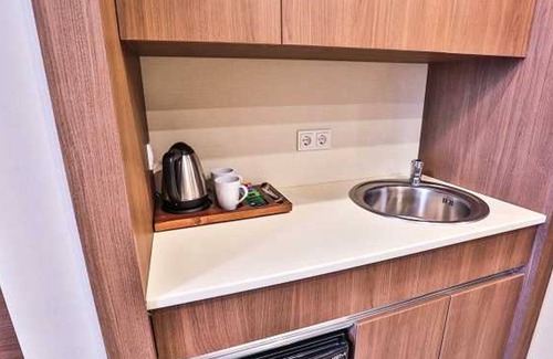 Gesundbrunnen Apartment | Premier Studio Room at Ocak Apartment & Hotel Awaits You