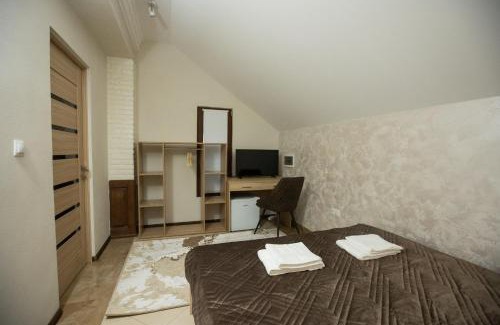 Transcarpathia Hotel | Discover Premiera: Family-Friendly with Breakfast Included