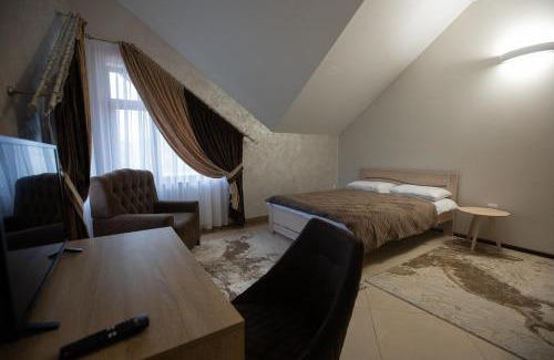 Transcarpathia Hotel | Discover Premiera: Family-Friendly with Breakfast Included