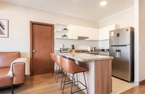 Sector 1 Apartment | Modern Apartment in Downtown Lima with Spa & Breakfast