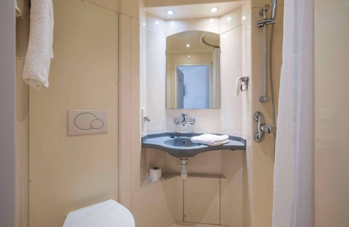 Breda Hotel | Budget-Friendly Stay at Premiere Classe Breda with Spa & Dining