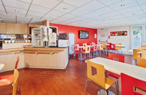 Cergy Hotel | Budget-Friendly Premiere Classe Cergy with Great Amenities