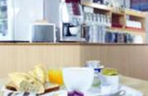 Evreux Hotel | Budget-Friendly Stay at Premiere Classe Evreux with Great Amenities