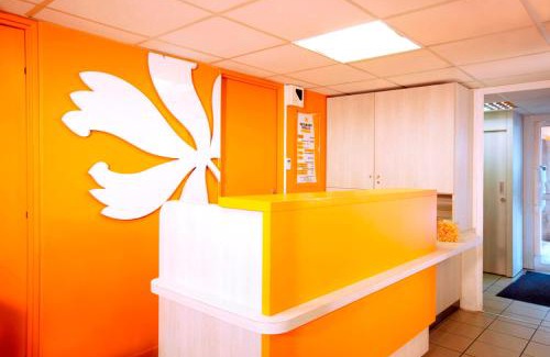 Lezennes Hotel | Convenient Stay at Premiere Classe Lille - Villeneuve d’Ascq