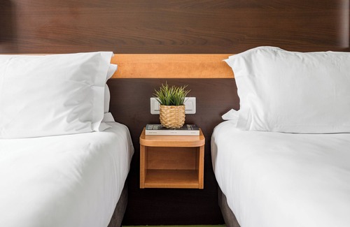 Part Dieu - Bir Hakeim Hotel | Explore Premiere Classe Lyon Centre Near Gare Part Dieu