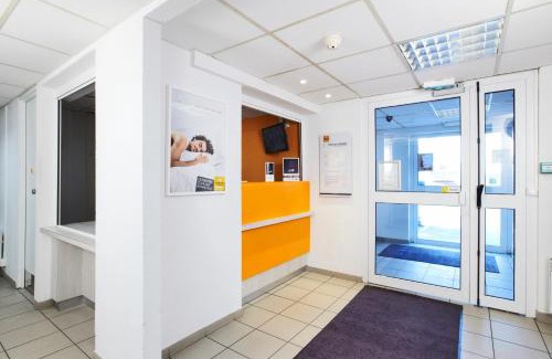 Montreuil Hotel | Budget-Friendly Premiere Classe Montreuil with Great Amenities