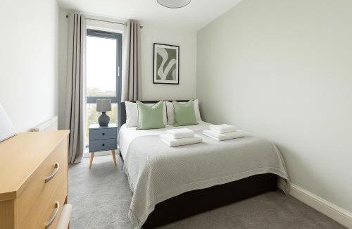 Whittington Apartment | Premium 2 Bed Flat near Colindale Station