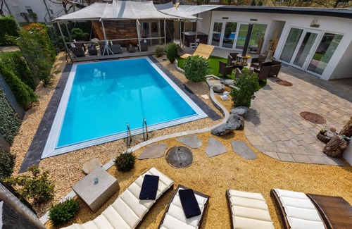 Uhldingen-Muehlhofen Apartment | Spacious 3-Room Apartment with Spa and Breakfast Options