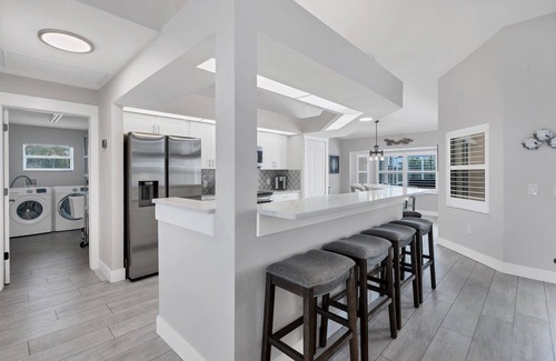 Charlotte Park House | Premium 3bd Villa with Sailboat Access and Private Pool