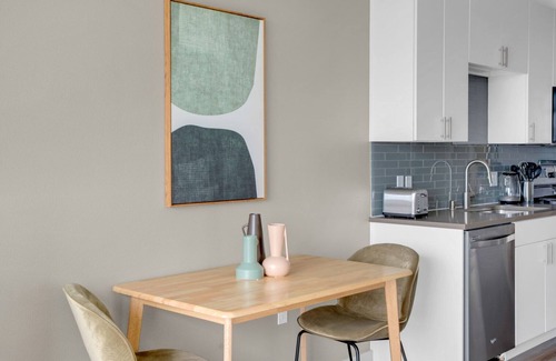 Old Ballard Apartment | Exceptional Ballard 1BR with Gym & Pet-Friendly Amenities