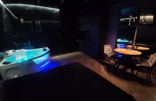 Klaipeda Apartment | Indulgent Bubble Jacuzzi Apartment with Spa Amenities