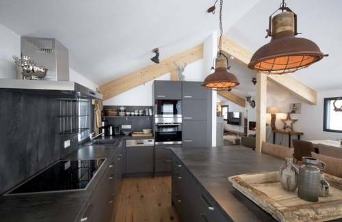 Pichl-Preunegg House | Premium Chalet #01: IR Sauna & Outdoor Whirlpool Escape