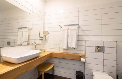 Tel Aviv City Center Hotel | Premium Chic Deluxe Suit