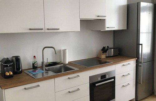 Josefstadt Apartment | Prime City-Center Suite: Guest Rated 10/10 with Kitchen