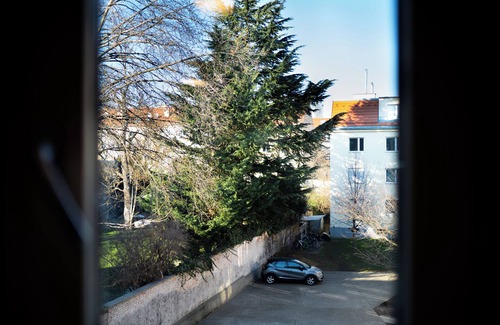 Oberdobling Apartment | Family Apartments Near Austrian Center with Great Amenities