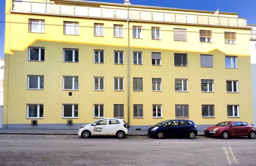 Oberdobling Apartment | Family Apartments Near Austrian Center with Great Amenities