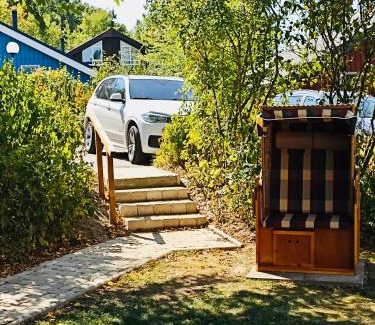 Bremke House | Cozy Retreat for 5 with Sauna near Forest & Mountains