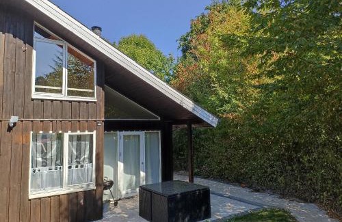 Bremke House | Cozy Retreat for 5 with Sauna near Forest & Mountains