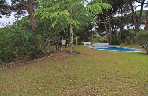 Sant Andreu de Llavaneres House | Discover Premium Habitat Terramar: Family-Friendly Retreat