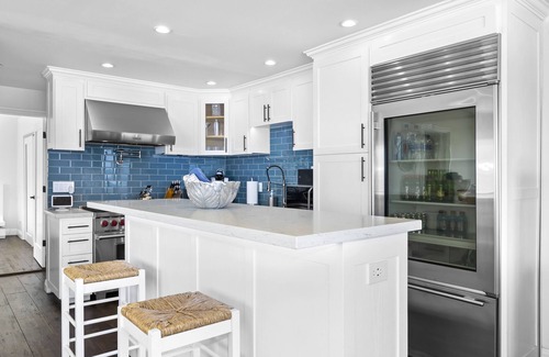 Central Malibu Condo | Exclusive Malibu Road Beach House - Ocean Views & 10/10 Rating