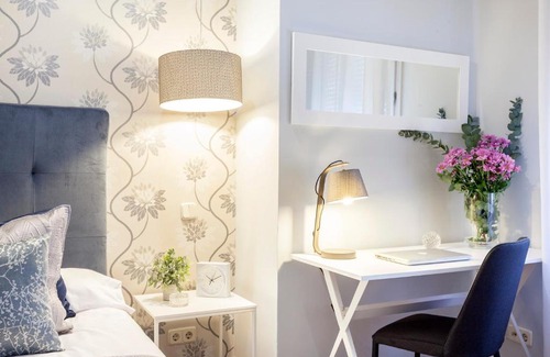 Milla de Oro Apartment | Elegant 5BR Home in Recoletos - Rated 10/10 by Guests
