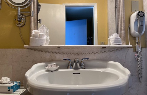 Downtown Monterey Cabin | Elegant King Fireplace Room Steps from the Beach!