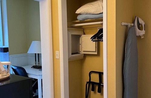 Downtown Monterey Cabin | Elegant King Fireplace Room Steps from the Beach!