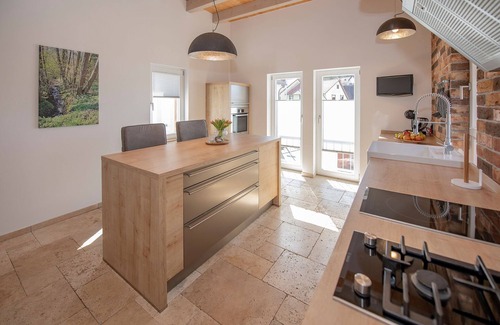Moerlenbach Apartment | Premier Maisonette Apartment with Terrace and Fireplace
