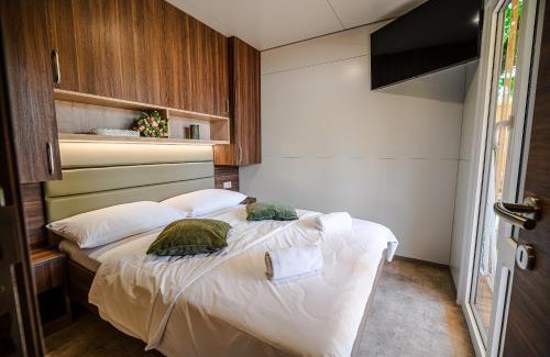 Terme Catez House | Experience Premium Mobile Homes with Thermal Riviera Access